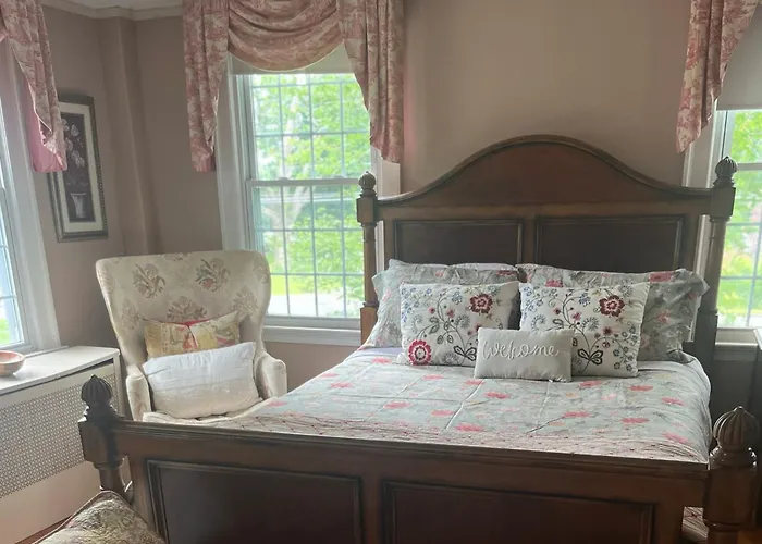 Antique1242 British Bed & Breakfast